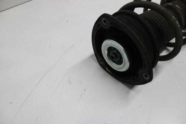 AMORTISSEUR AVANT VW GOLF 7/ GOLF 8/ SEAT LEON/ SKODA OCTAVIA/ AUDI A3/SPORTSVAN - Vue 5